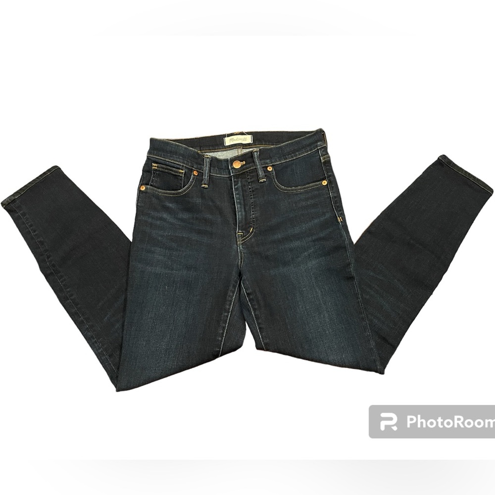 Madewell 9” High Rise Skinny jeans in indigo. Like new.